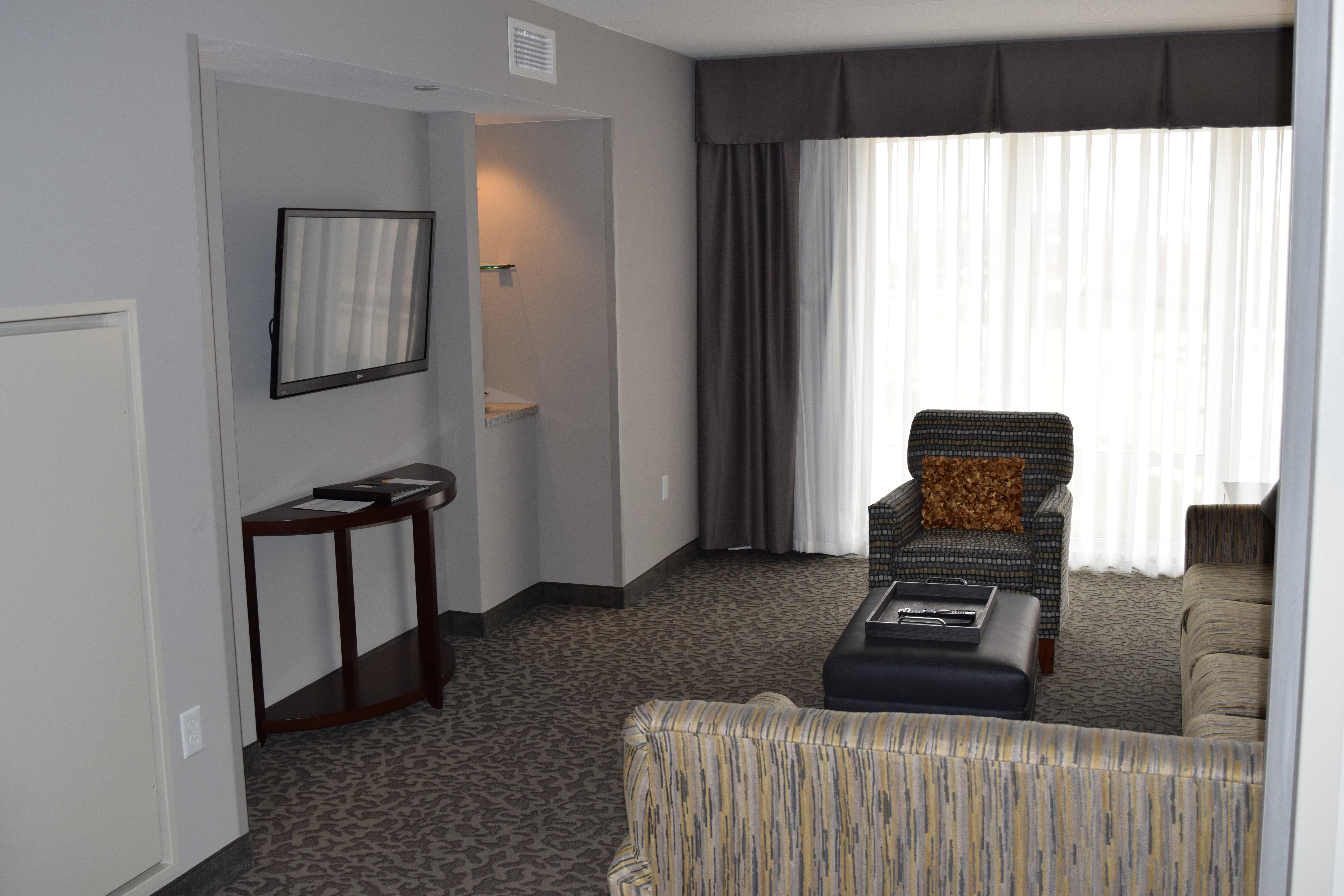 Holiday Inn And Suites East Peoria By Ihg Exterior foto